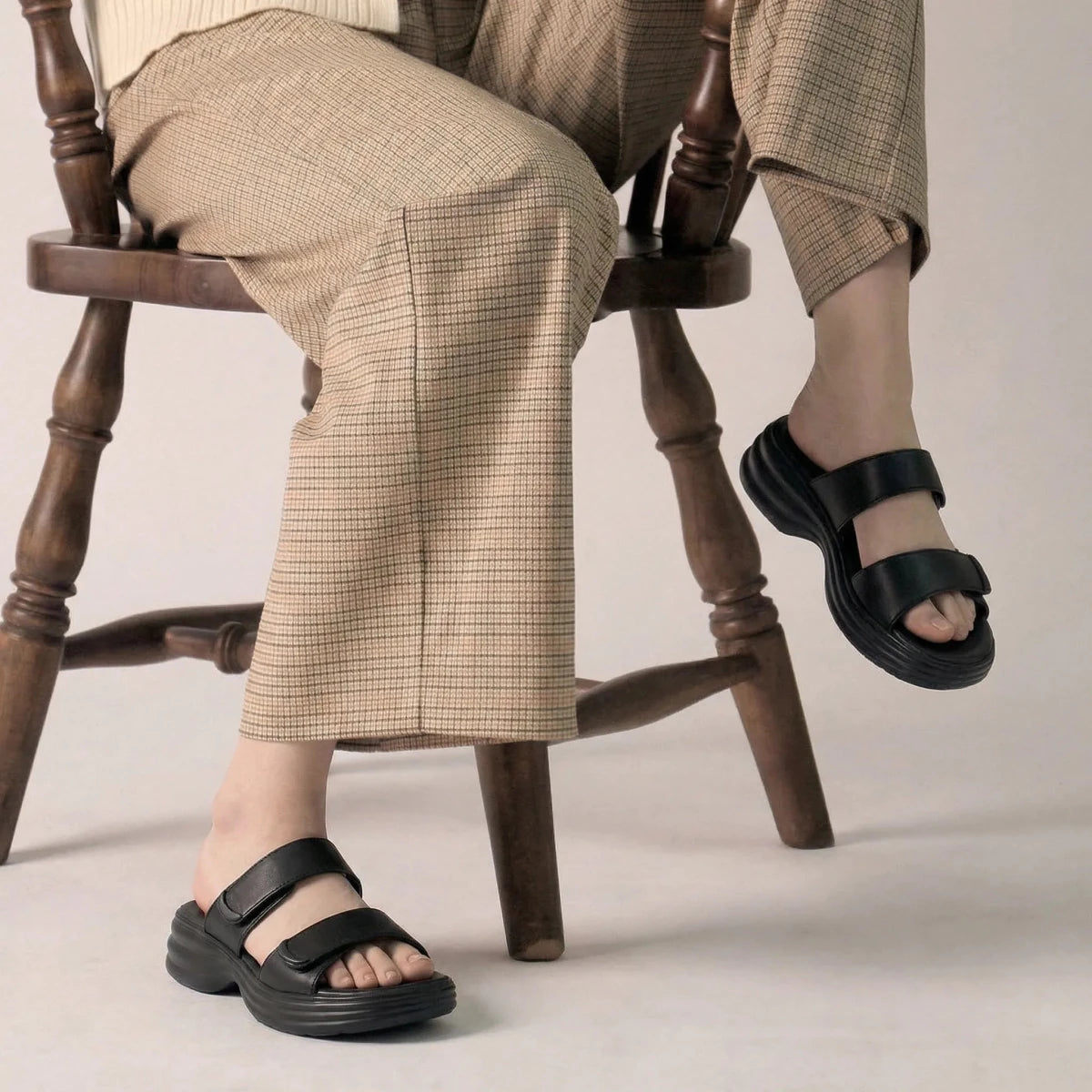 Balance - Omega Walk - M284-Black-35