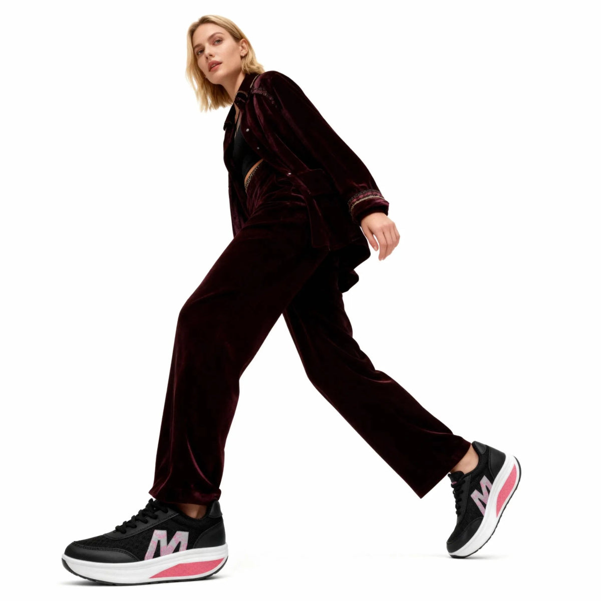 Cloud Lift - Omega Walk - M270-Black-35