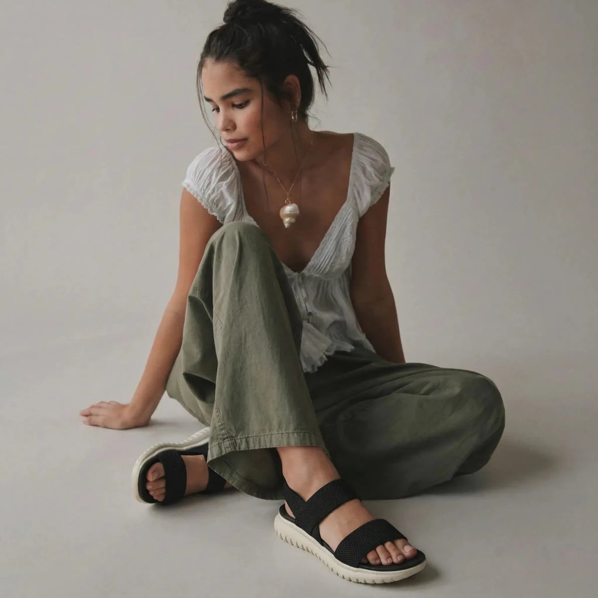 Essence - Omega Walk - M280-Black-35