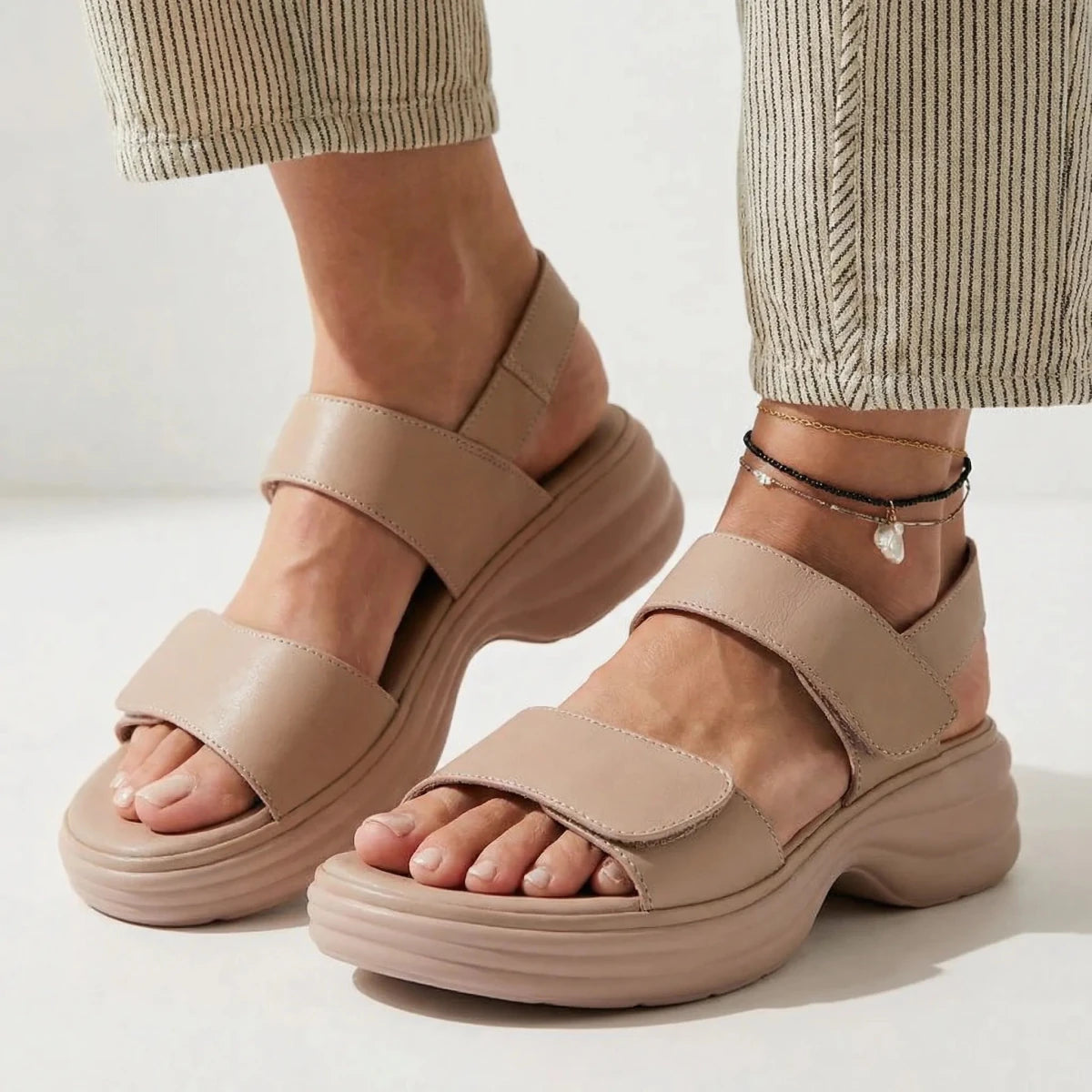 Modesty - Omega Walk - M276-Off-White-35