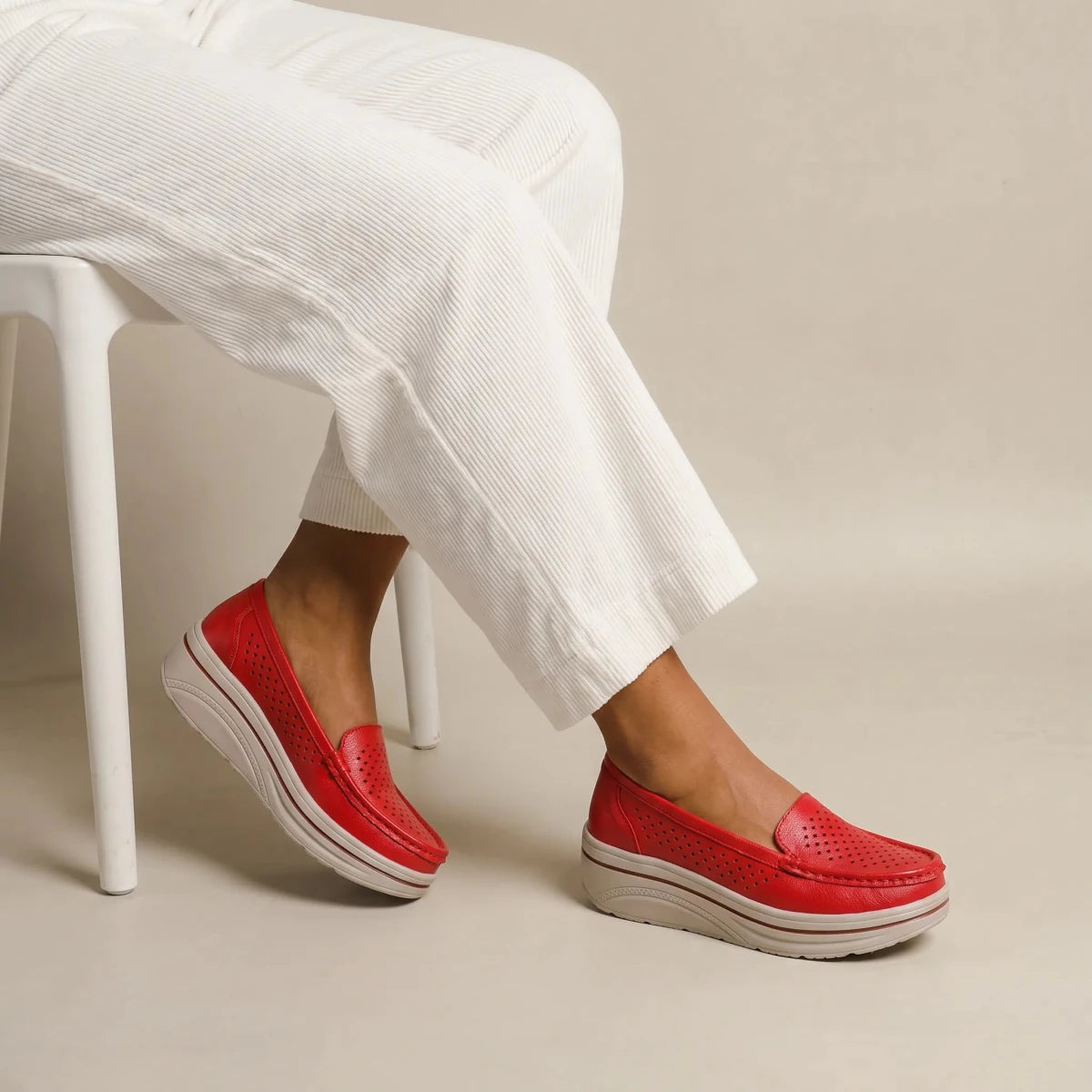 Soleva - Omega Walk - M291-Red-35