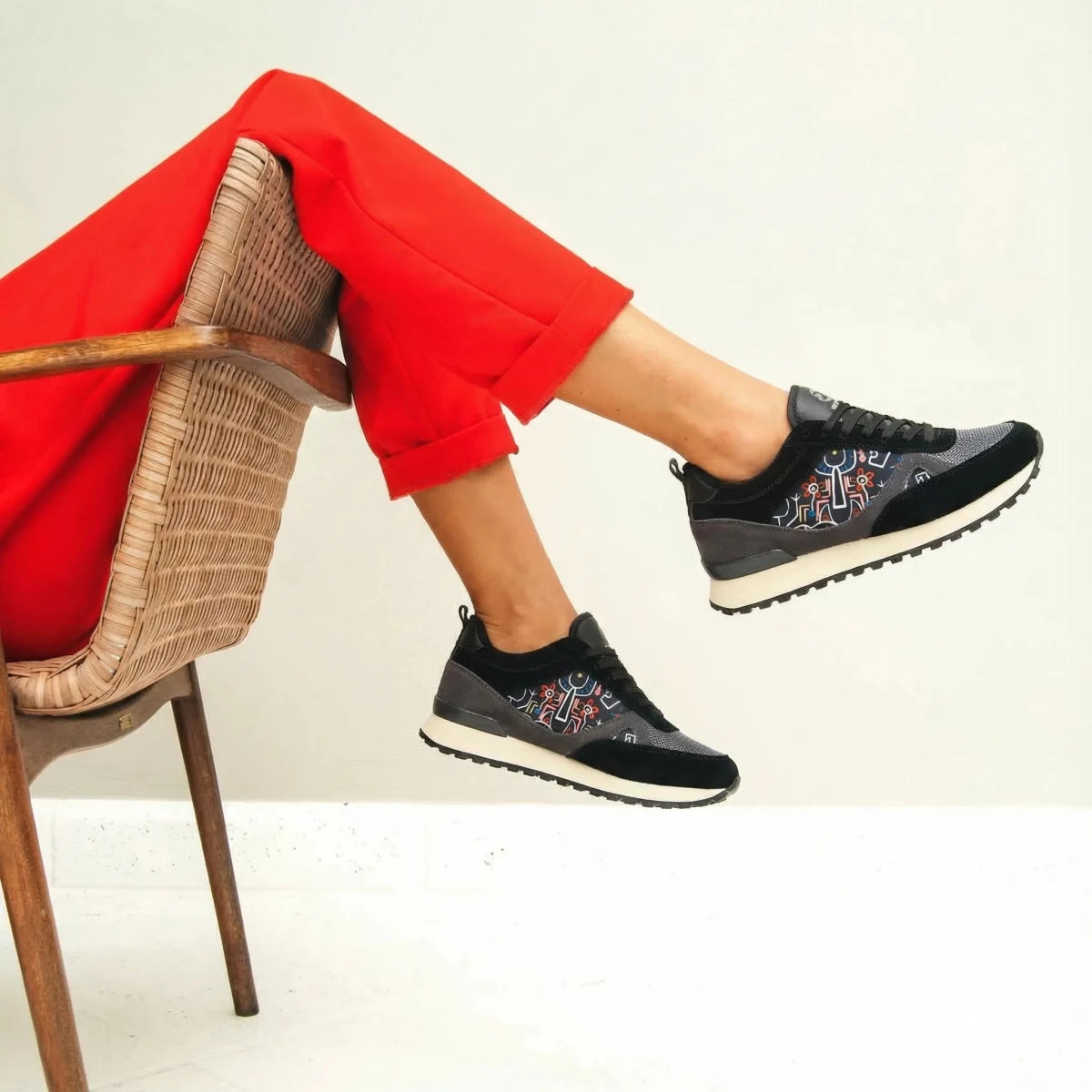 Novera - Omega Walk - 