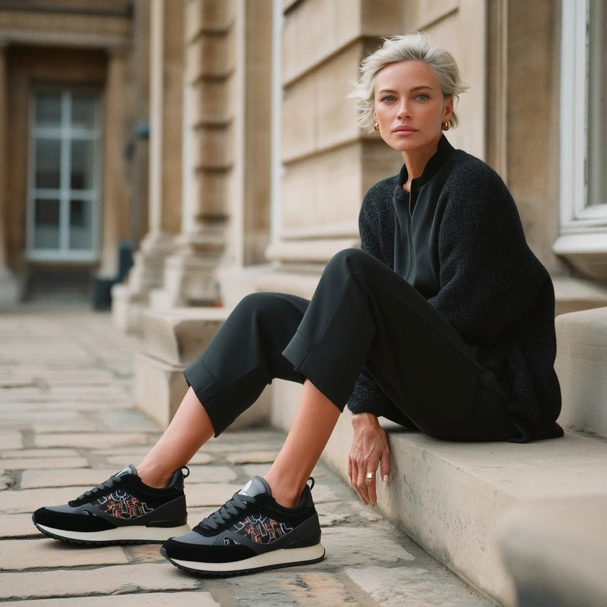 Novera-Black-37