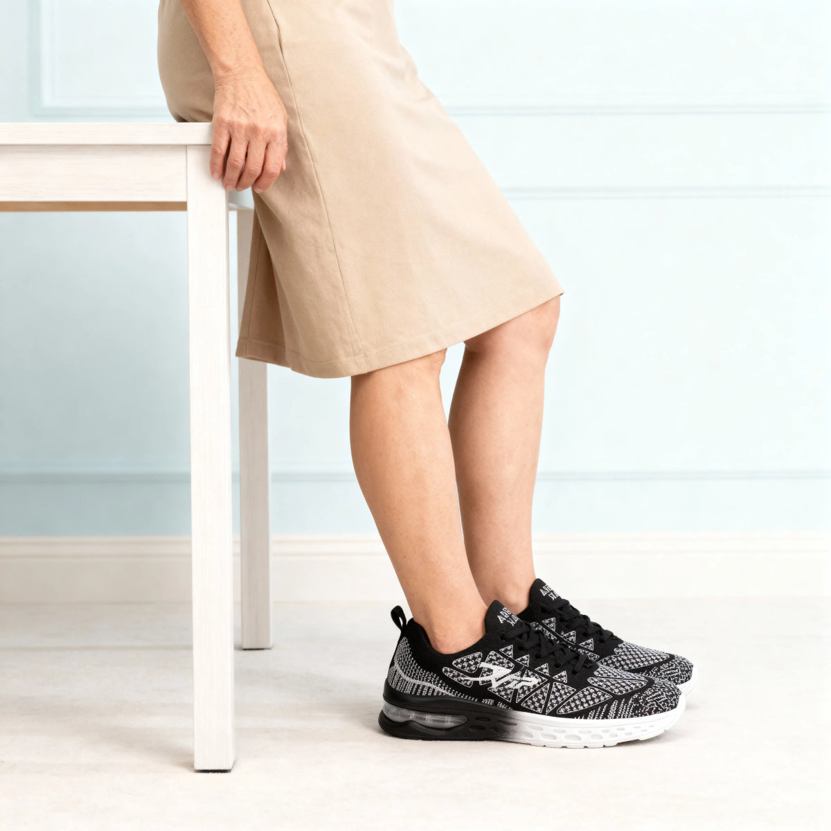 Orthobud - Omega Walk - Instyle - Comfortable - Sneakers - Black - 35