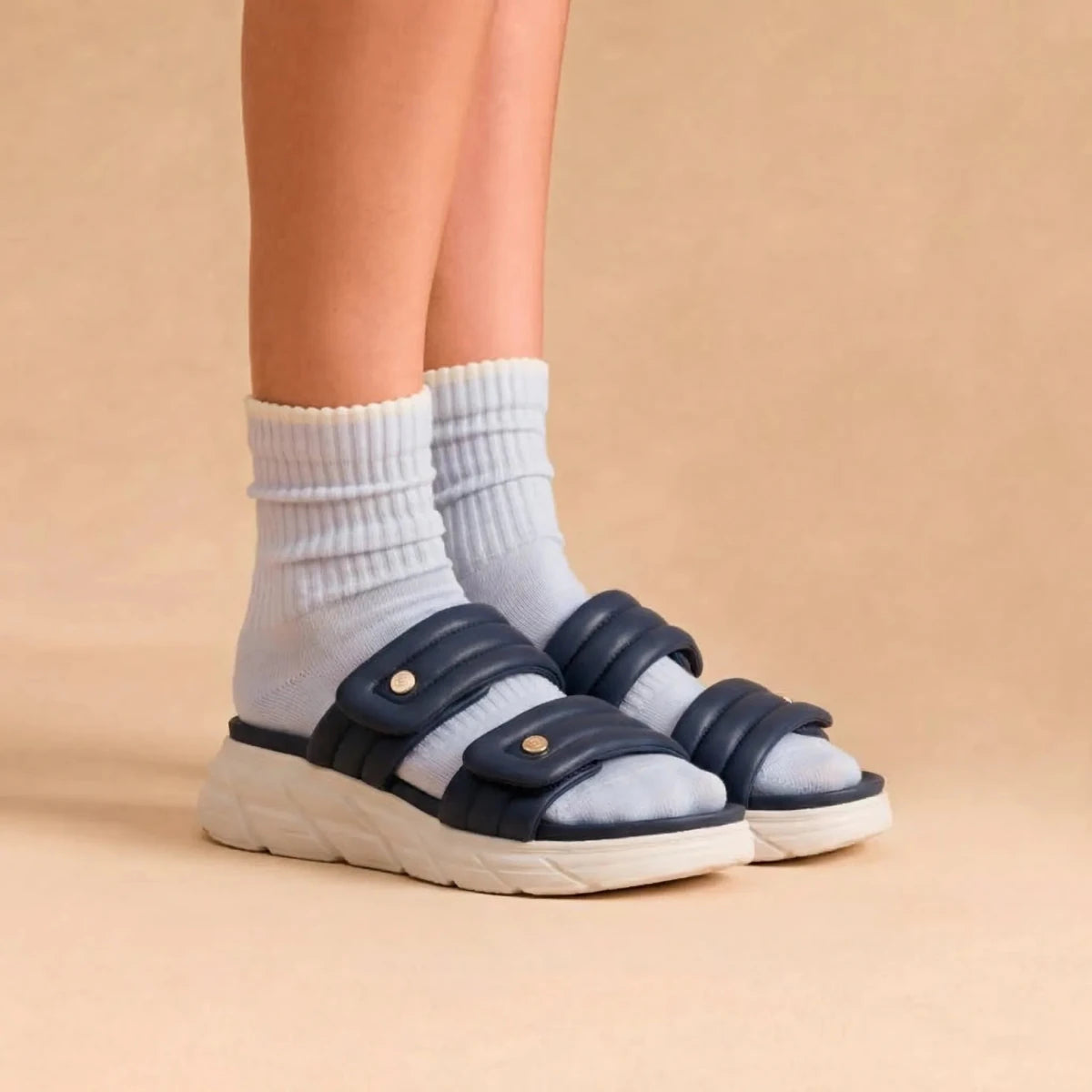 Relief - Omega Walk - M283-Black-35