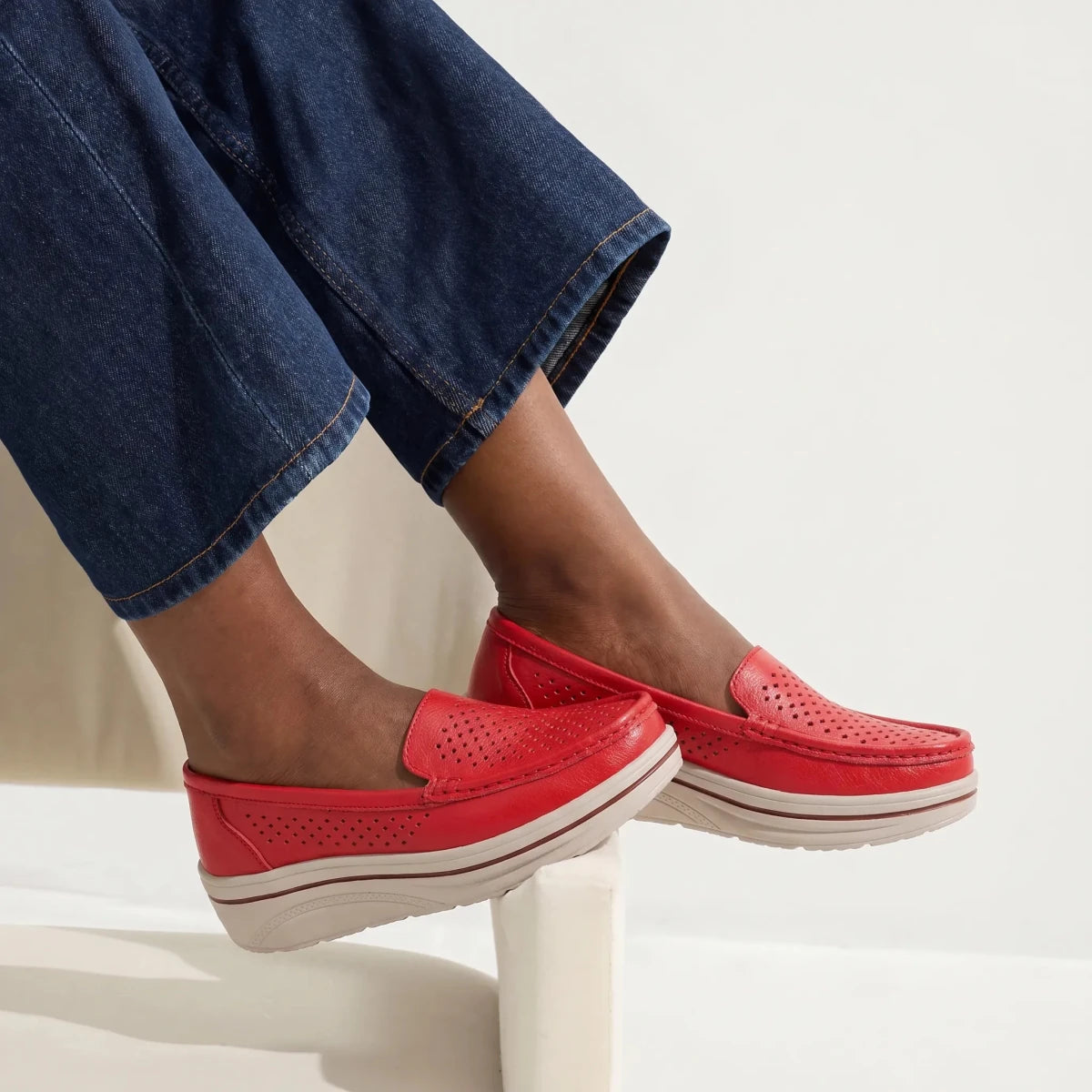 Soleva - Omega Walk - M291-Red-35